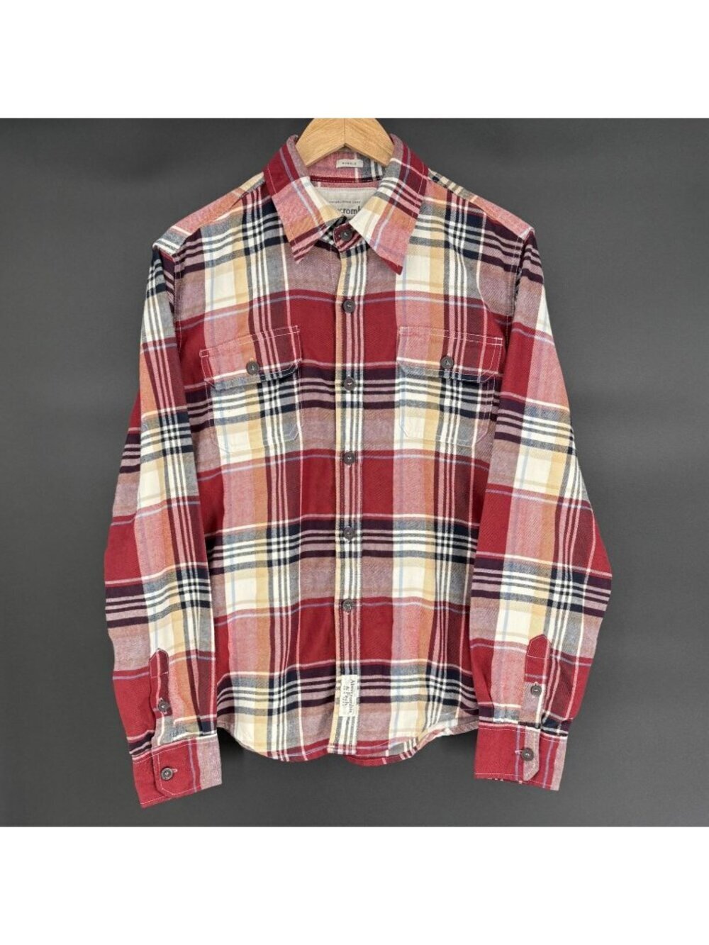 Abercrombie & Fitch Mens Plaid Flannel Shirt L Red Muscle Fit Button Up Cotton